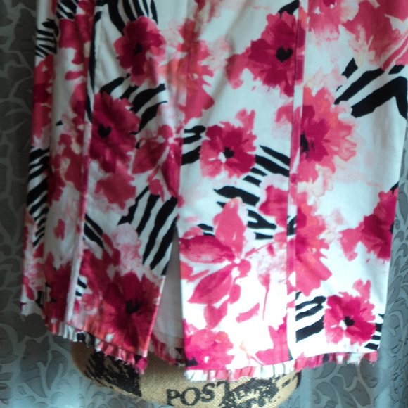 FUN AND TROPICAL LOOKING SKIRT - Picture 5 of 6